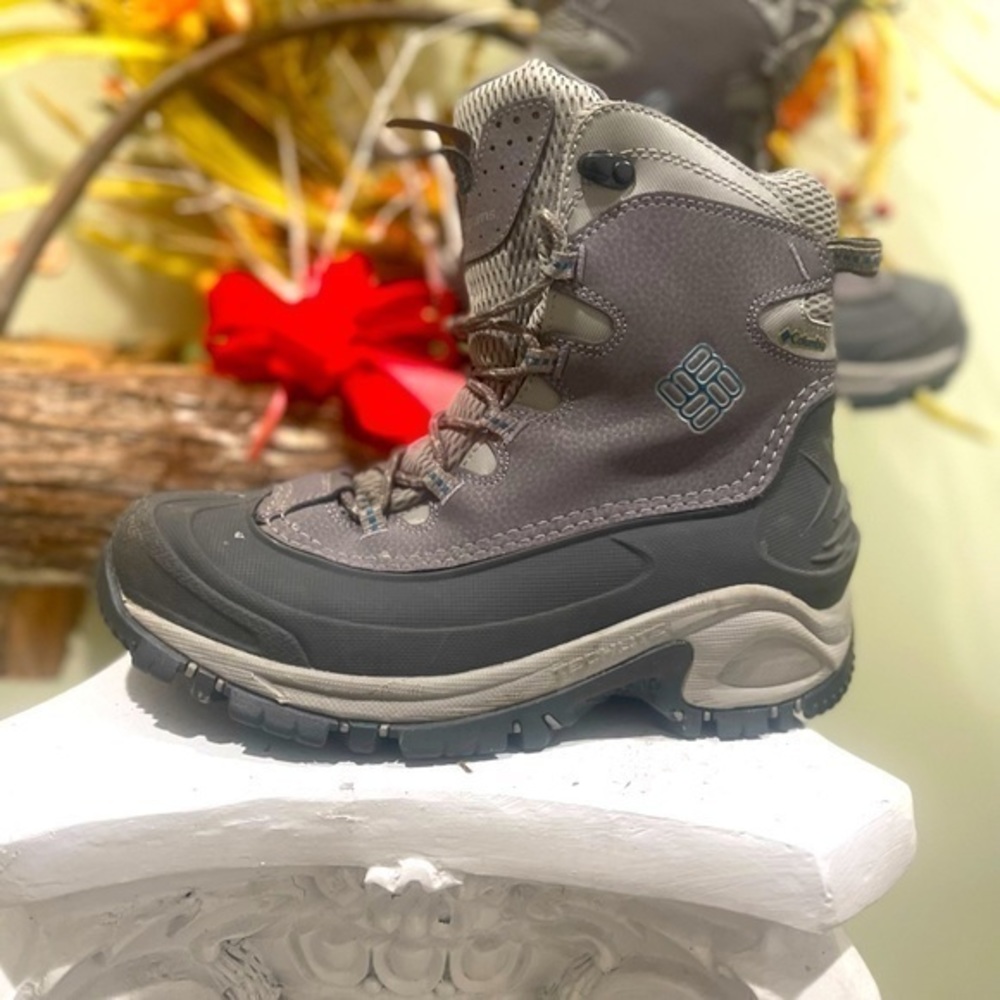 Columbia Gray and Black Winter Boots